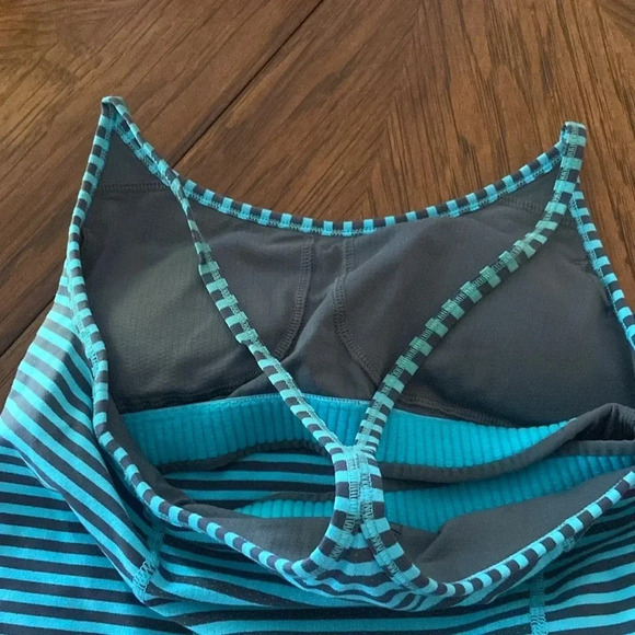 Nike women’s tank top - size S - Picture 4 of 4